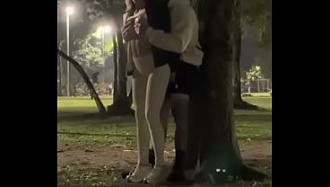 Ficou cheia de tes&atilde_o no parque e sentou na minha rola na frente do corno - Personal Tatuado fode casada safada apos o treino e faz o marido corno manso gravar tudo