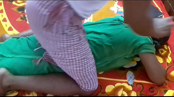 Nonton Frends Wife Oil Massage Therapy With Fucking thumbnail