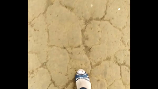 Eu Amei Andar De Tamanco No Parque thumbnail