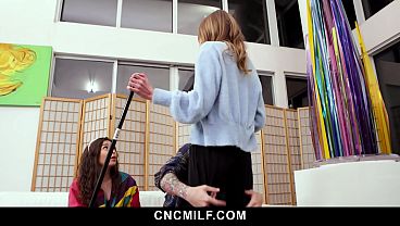 Nonton Stepson Can Pound His Stepmom's Pussy From Behind While They Discuss His Weekend Plans - Cncmilf thumbnail