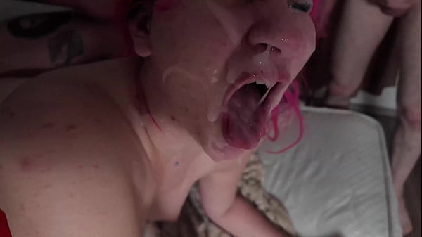 Play MP4 - extreme DP Bukakke orgy with Vicky Golden