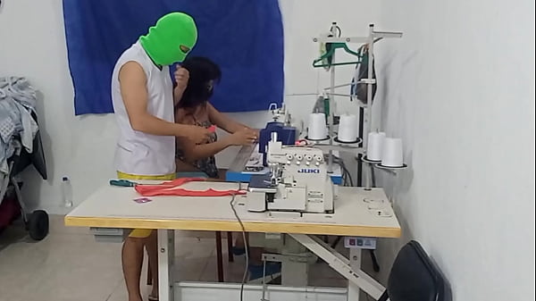 I hada moment of temptation_with my_coworkerand he_ended upsuckingmy vagina