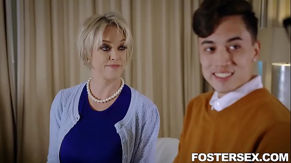 Foster stepMom Dee Williams Requests_Help With Fertility_Issues