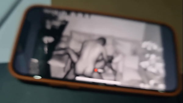 Play MP4 - Viu nas cameras de seguran&ccedil;a o porteiro comendo seu irmao e ficou puto de tes&atilde;o