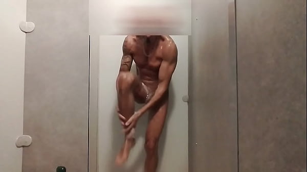 exhibition in the shower of the gym, 