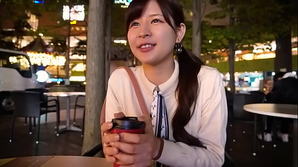 球場全員がファンになるビールの(えっちな)女神様【ゆき/24歳/ビールのベテラン売り子】part1 thumbnail