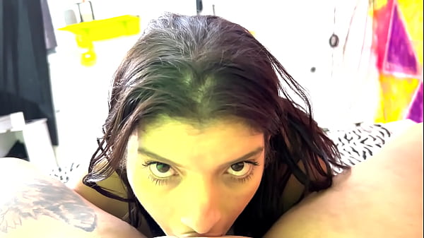 Play MP4 - O marido da minha amiga me fodeu gostoso de quatro