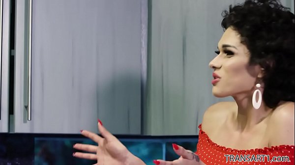 Play MP4 - Pinup Girl Anaya Nae and Dane Stewart having a Tranny Experience