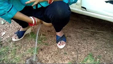 I Saw My Step-aunt Peeing Secretly On The Manali Highway And Fucked Her On The Roadside thumbnail