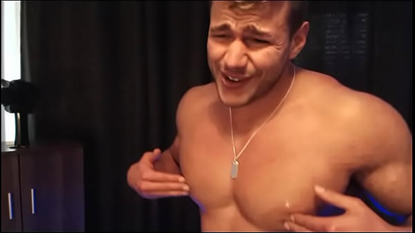 Play MP4 - Bouncing Pecs In My Secret Singlet