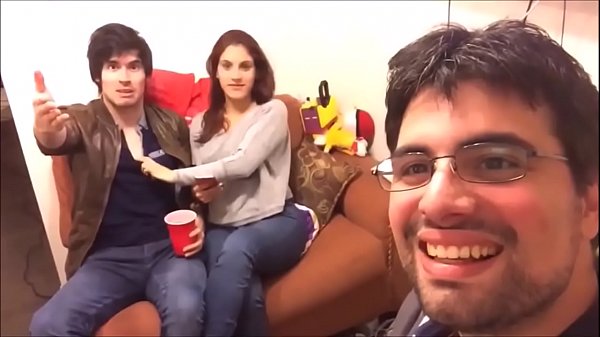 Mi Polola Va A Cortarle El Pelo A Un Wn Pelao Y Se Lo Pone Vardoc Loreto Cucked German Chile thumbnail