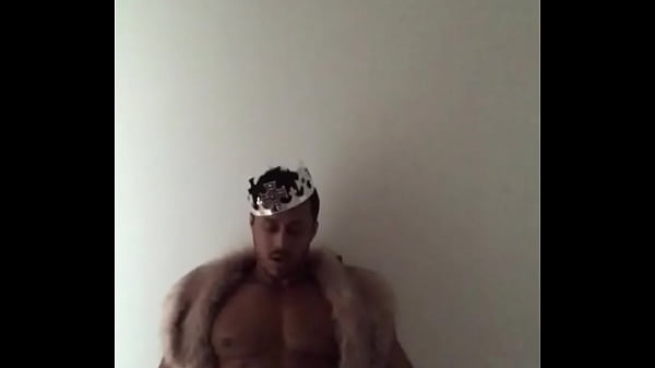 Diego Barros mostrando o pau de 25cm / Showing his 10 inch dick