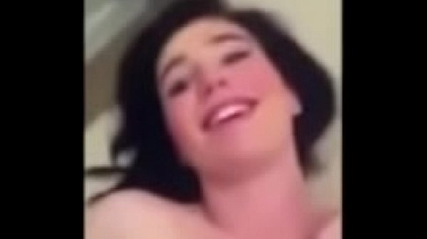 8211433 girlfriend s_bestfriend