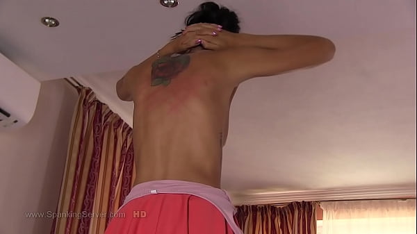 Sissi's Bare Back Whipping - Spankingserver thumbnail