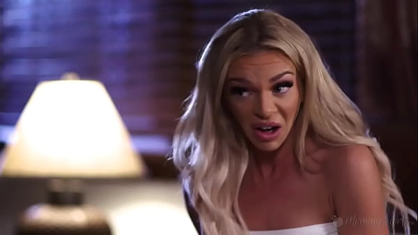 Play MP4 - stepmom Dee Williams and stepdaughter Tiffany Watson