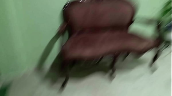 Nonton Espi&oacute; A La Vecina Mientras Se Ducha Y Terminamos Follando thumbnail