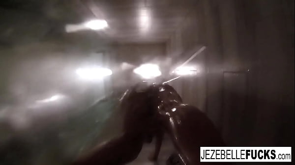 Sexy Jezebelle Bond films herself takinga bath