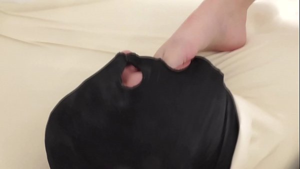 Feet Worship In Vacuum Bed! thumbnail