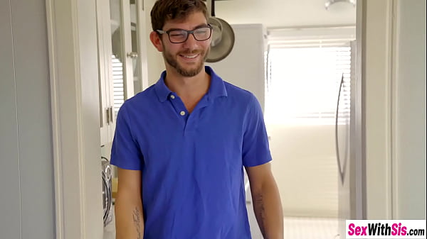 Stepbrother pussy bangs his_stepsister Izzy Bell doggy style