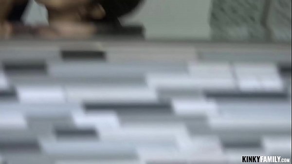 Kinky_Family - Cumming all over stepsis Sofie Reyez_pussy