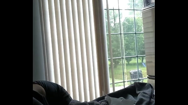 Play MP4 - Young Latina milf gives sloppy