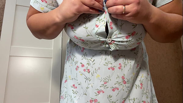 Play MP4 - Juicy milf masturbation without panties