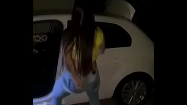 Morena perfeita dançando_funk