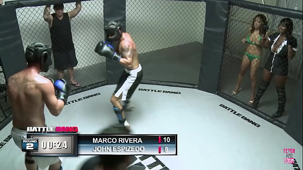 Mulani loves to play around with a big cock