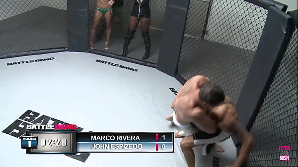 Mulani loves to play around with a big cock 