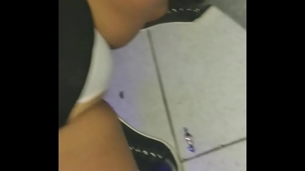 Play MP4 - WIFE EXIBIDA EXIBINDO O BUCET&Atilde;O NA BALADA