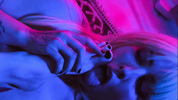 Kink_Barbie Is Addicted To Feet And Pussy