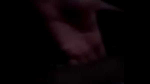 gay dotado batendo uma na madrugada 