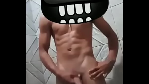 BOY MOSTRANDO O  PAUZ&Atilde;O 