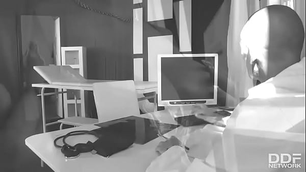 Deep Throat Hungry Blonde