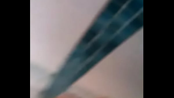 Nonton Se Vuelve A Masturbar thumbnail