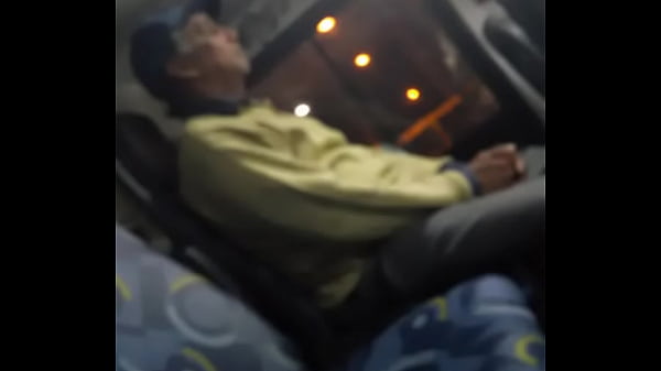 Play MP4 - punheta no busao