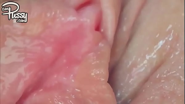 Play MP4 - Close-up masturbation of beautiful creamy pussy