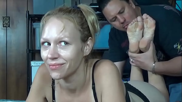 Nonton A Hot Woman Like Aurora Cromwell Can Always Tell When A Session Guy Is Posing As A Legit Photographer. It's Really Easy T ... thumbnail