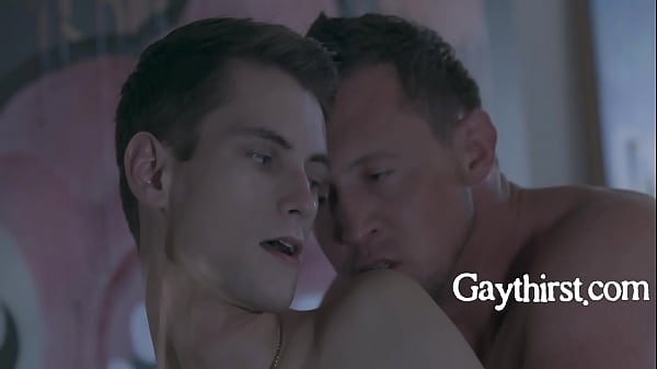 18yo Twink Runs Away From His Christian Fam On His Bday 