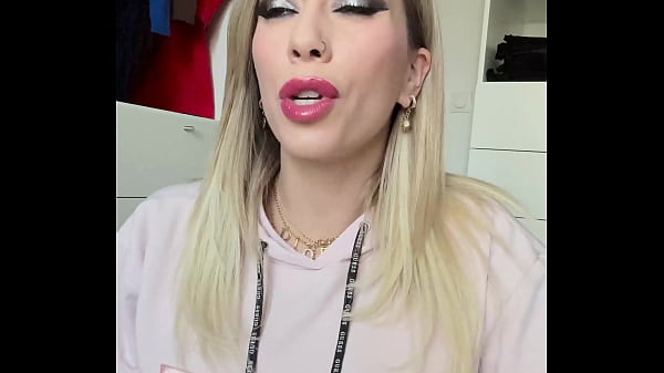 Nonton Hello La Team! Retour Aux Bases! Ca Fait Trop Longtemps Que Je Ne Suis Pas ... thumbnail