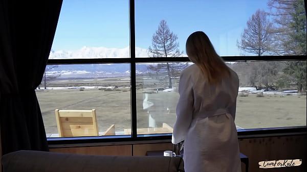 Play MP4 - Risky sex in front of passersby