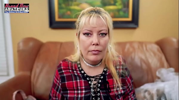 Play MP4 - Mature Hot Blonde Nikki J Wants To Get Her Tight Butt Deeply Fucked&excl;