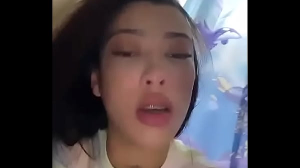 Nonton Gagging Myself For Daddy, Latina Teen Pukes thumbnail