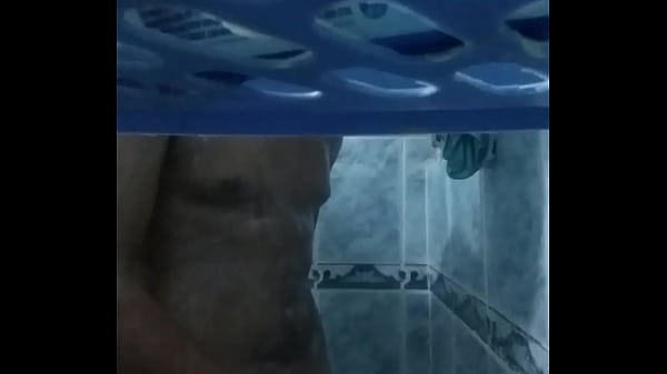 Play MP4 - En la ducha x