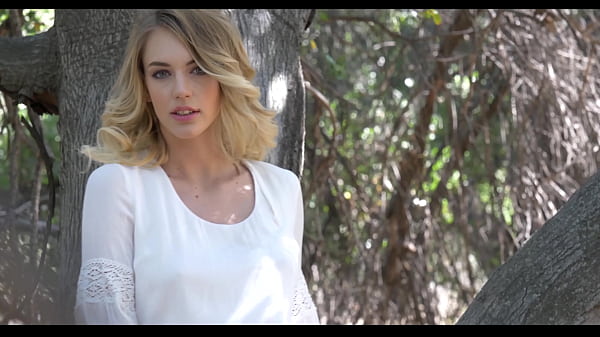 She Went Outdoor To Play With Her Pussy thumbnail