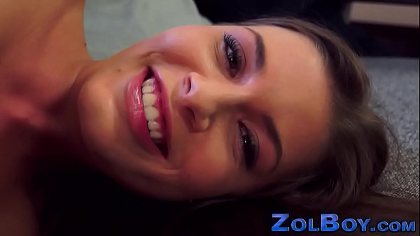 Kinky_toying babe pisses