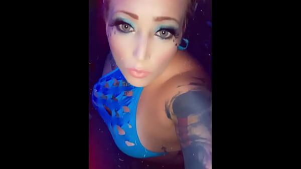 Retro techno cute blonde 