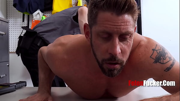 Thief Has Two Options, Fuck The Guard Or Get Fucked In Prison