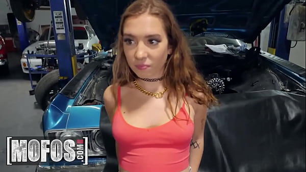 Play MP4 - &lpar;Bailey Base's&rpar; Car Stops In The Middle Of The Road Good Samaritan &lpar;JMac&rpar; Gives Her A Ride - Mofos