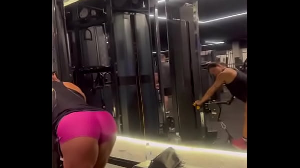 Sra fantasticbr treinando na academia 